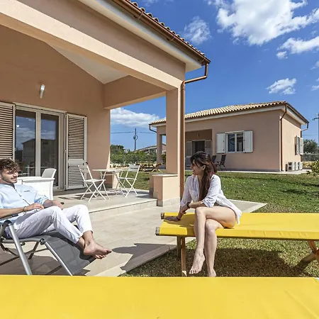 בית נופש Milocca Homes סירקוזה